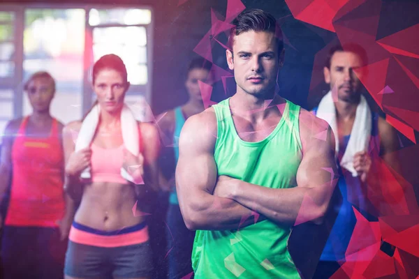 Retrato de amigos serios en el gimnasio — Foto de Stock