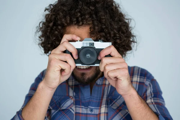 Photographer with old fashioned camera — Stock Photo, Image