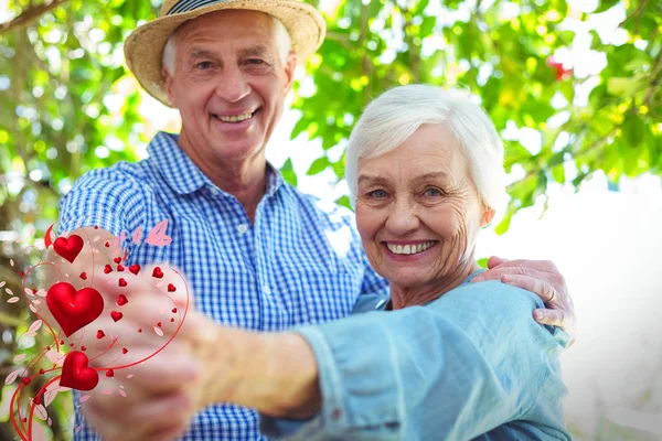Szczęśliwa para emerytów, taniec — Zdjęcie stockowe