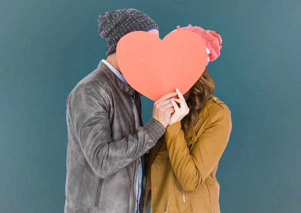 Romantic couple holding heart shape — Stock Photo, Image