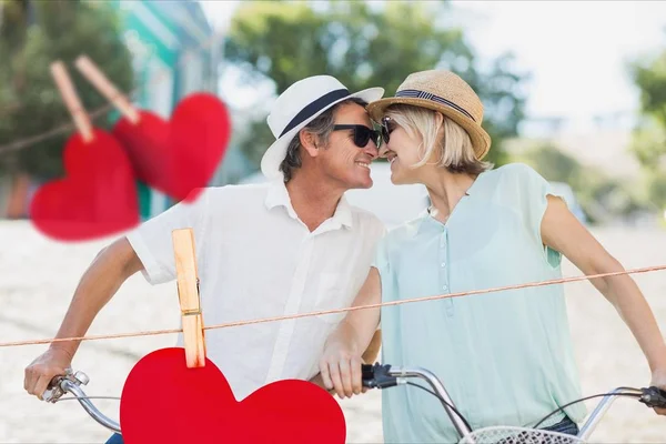 Casal feliz esfregando nariz — Fotografia de Stock