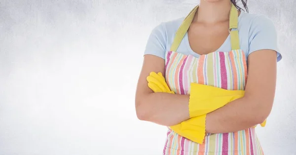 Woman with arms crossed — Stock Photo, Image