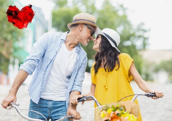 Romantisches Paar, das Spaß hat — Stockfoto