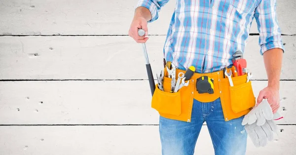 Handyman med verktyget bälte — Stockfoto