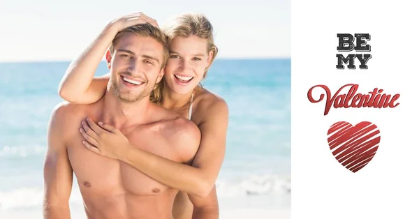 Couple embracing on beach — Stock Photo, Image