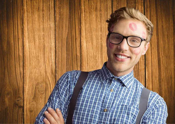 Hombre con besos en la cara — Foto de Stock