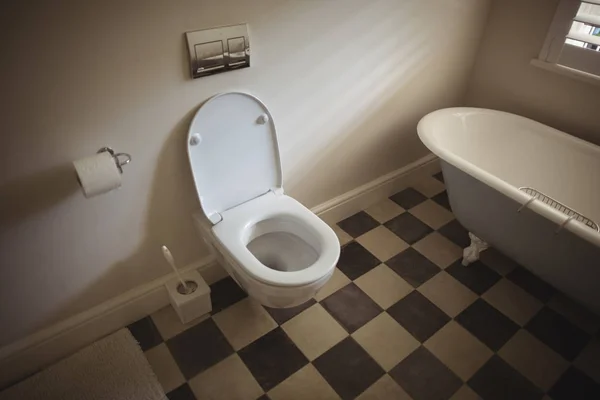 Widok wewnątrz nowoczesne toalety — Zdjęcie stockowe