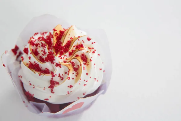 Kırmızı buzlanma ile lezzetli pasta Close-Up — Stok fotoğraf