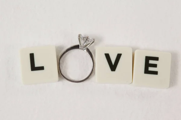 사랑 메시지를 표시 하는 흰색 블록 — 스톡 사진