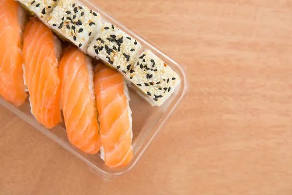 Sushi rolls with salmon — Stock Photo, Image