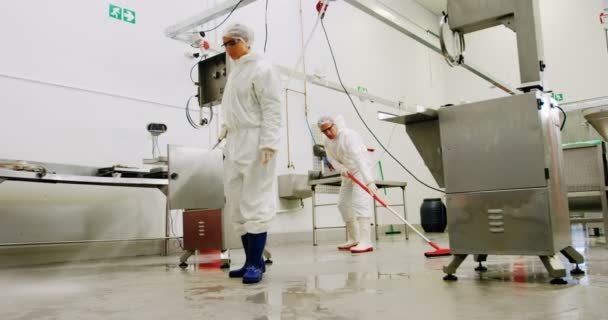 Butchers cleaning floor — Stock Video