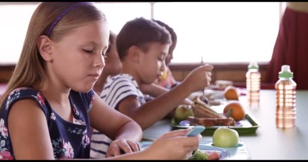 学校の子どもたちの朝食 — ストック動画