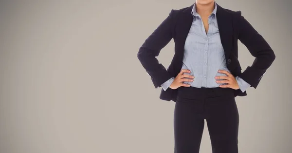 Imagen compuesta de Businesswoman Torso sobre fondo gris —  Fotos de Stock