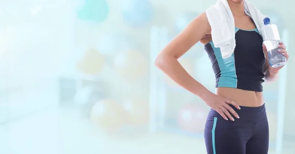 Imagen compuesta de Fitness Torso sobre fondo azul —  Fotos de Stock