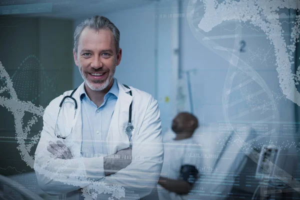 Médecin debout dans la salle — Photo