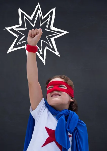 Menina em traje de super-herói fingindo voar contra fundo preto — Fotografia de Stock