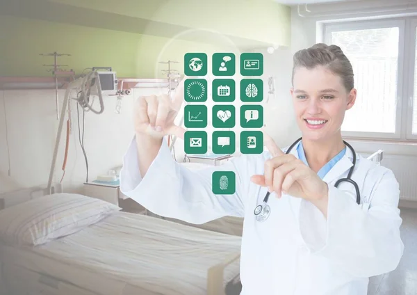 Arzt berührt digital generierte medizinische Ikonen — Stockfoto