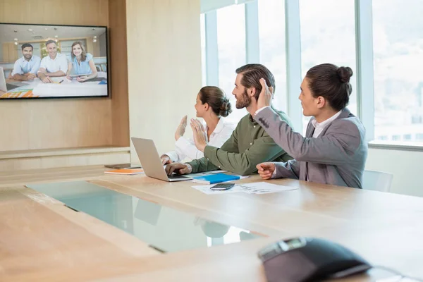 Zakelijke ploeg die video conferentie — Stockfoto