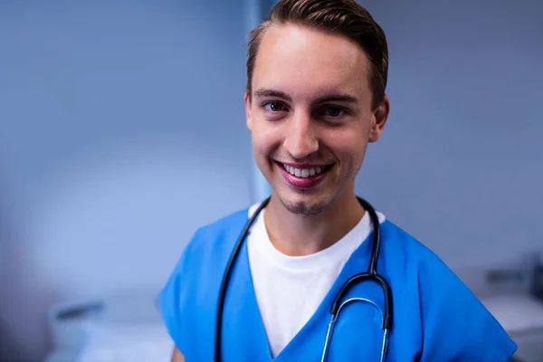 Male doctor standing in ward — Stock Photo, Image