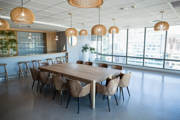 Office kafeterya masa ve sandalyeler ile — Stok fotoğraf