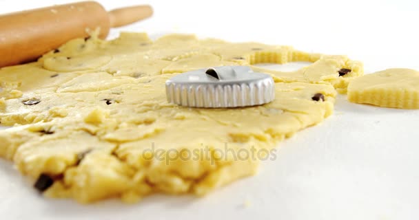 Rolling pin e taglierina per biscotti sulla pasta — Video Stock