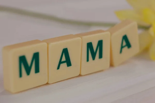 Close-up of blocks displaying mama message — Stock Photo, Image