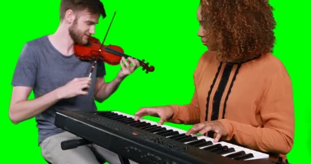 Músicos tocando piano y guitarra — Vídeos de Stock