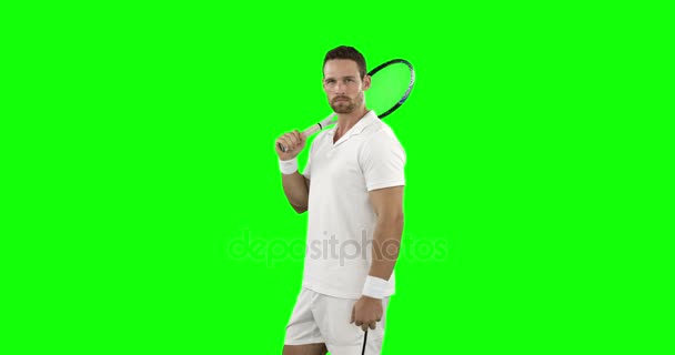 Porträtt av tennisspelare står med racket — Stockvideo