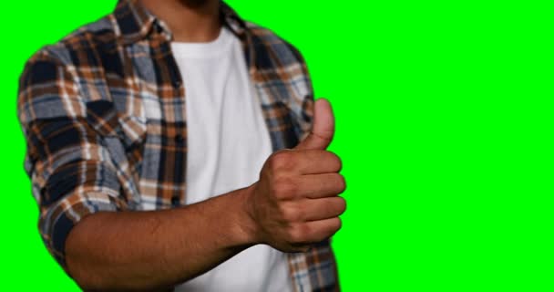 Mani gestuali contro il verde — Video Stock