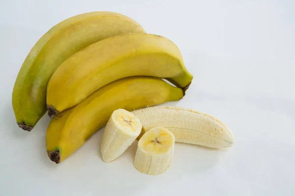 Close-up of fresh bunch of bananas — Stock Photo, Image