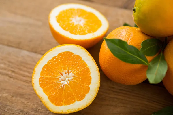 Крупный план апельсинов — стоковое фото