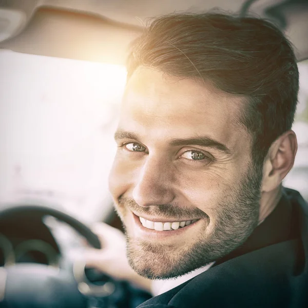 Man in de auto. — Stockfoto