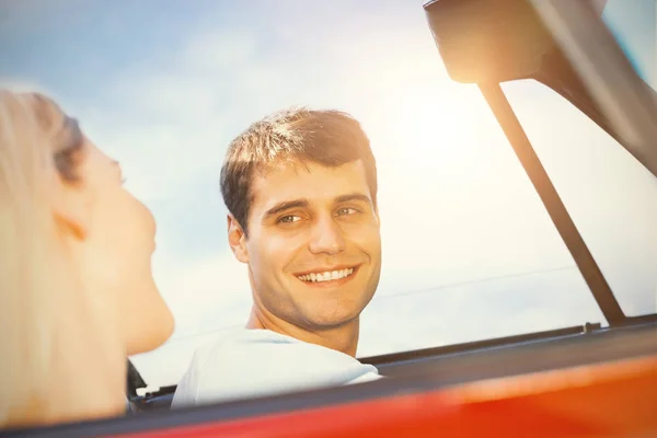 Couple driving car — Stock Photo, Image