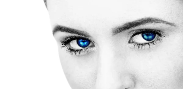 女蓝色明亮的眼睛 — 图库照片