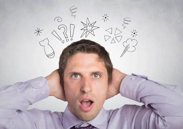 Man in lavendar shirt met de handen op het hoofd met Krabbels tegen de witte muur — Stockfoto