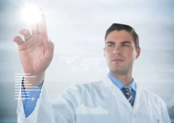 Man in laboratoriumjas aanraken flare met witte interface tegen wazig grijze achtergrond — Stockfoto