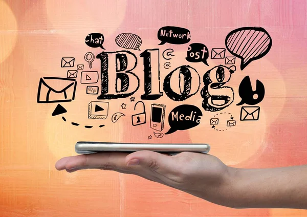 Pembe ve turuncu bokeh karşı el telefon ve siyah blog doodles — Stok fotoğraf