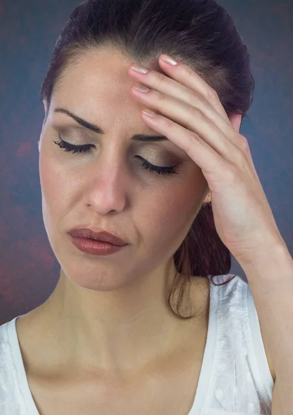 Mujer dolor de cabeza estresado — Foto de Stock