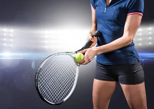 Jugador de tenis contra luces brillantes —  Fotos de Stock