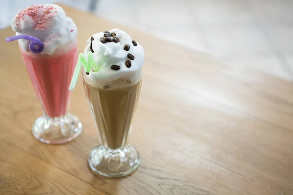 Kafede milkshake bardak — Stok fotoğraf