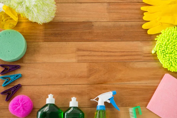 Überblick über verschiedene Reinigungsprodukte — Stockfoto