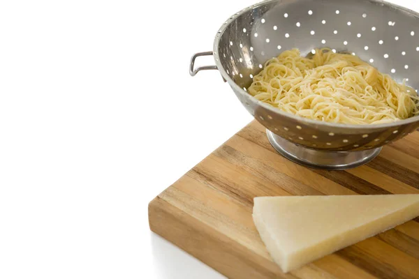 Spaghetti en passoire au fromage — Photo