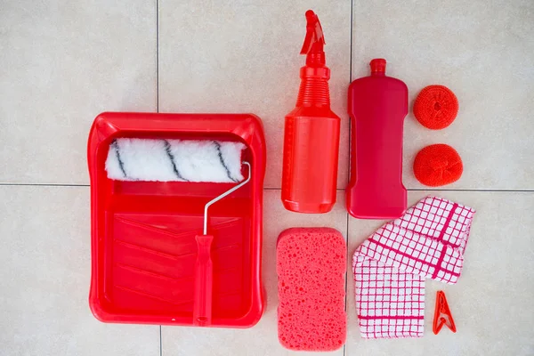 Rode schoonmakende producten — Stockfoto