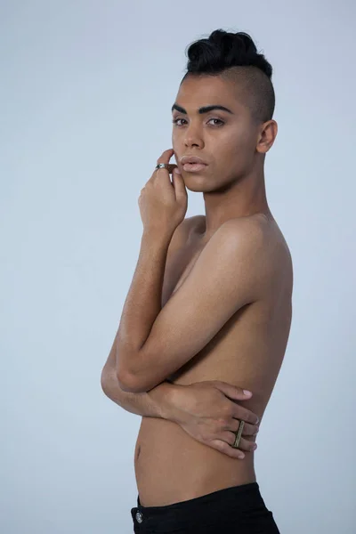 Portret van zinnelijke transgender vrouw — Stockfoto