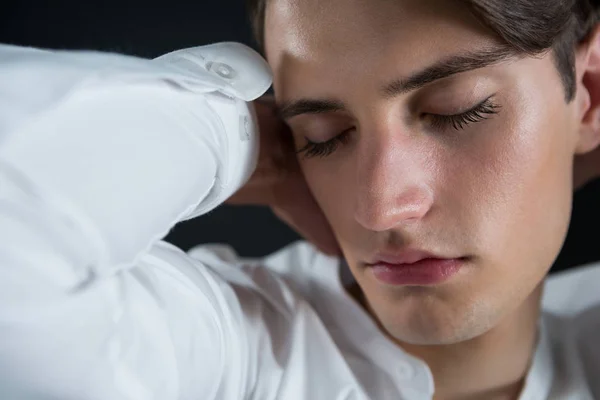 Androgyna man poserar — Stockfoto