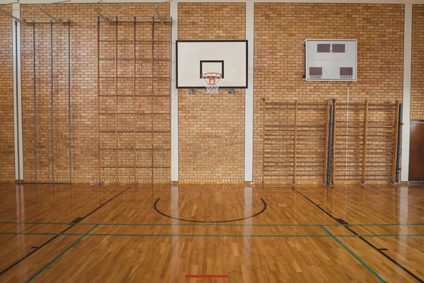 Γήπεδο μπάσκετ άδειο — Φωτογραφία Αρχείου