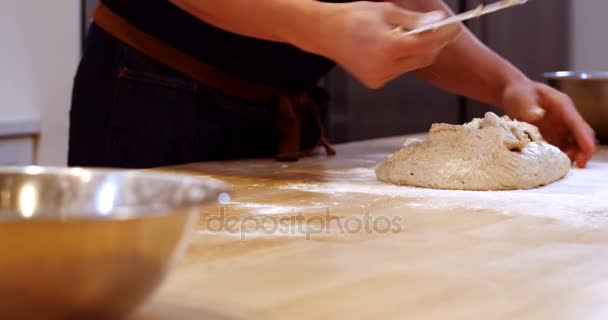 Chef preparing the dough — Stock Video