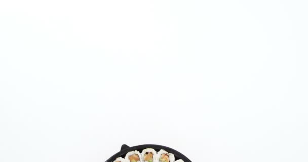 Vassoio di sushi assortiti — Video Stock