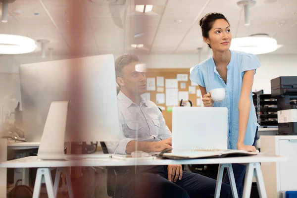 Business colleagues looking away — Stock Photo, Image