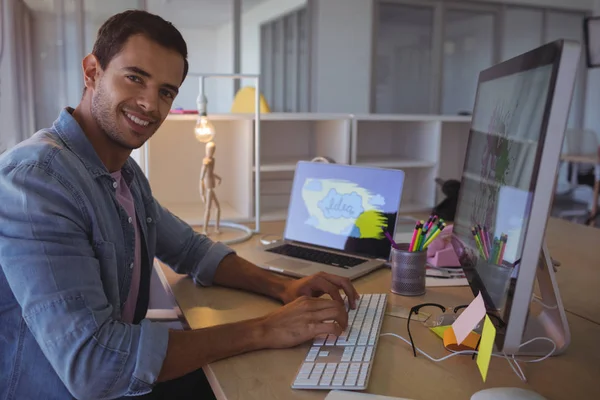 Businessman working on at office — Stock Photo, Image